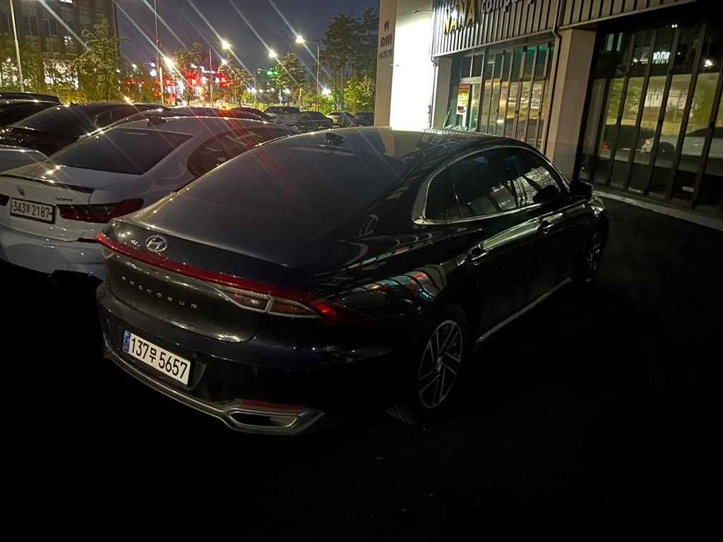 HYUNDAI Grandeur - Vista 4