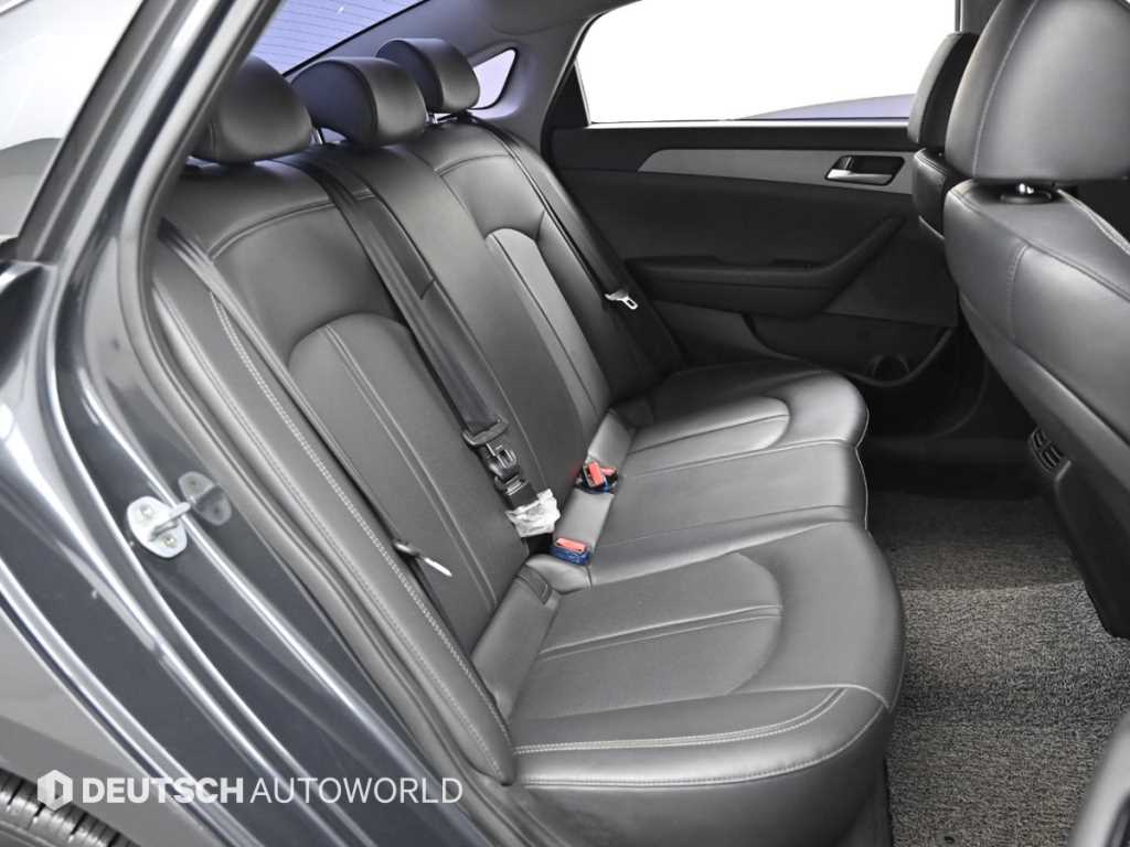 HYUNDAI Sonata - Vista 12