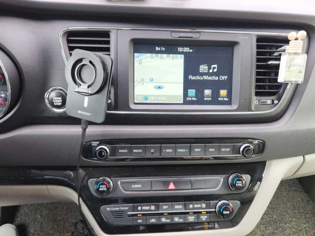 KIA Carnival - Vista 9