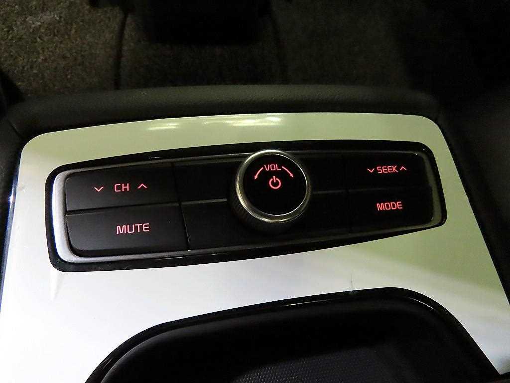 KIA K7 2017 Negro - Importación desde Corea - HF Imports Iquique - Foto 16