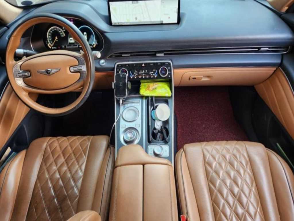 Genesis GV80 - Vista 9