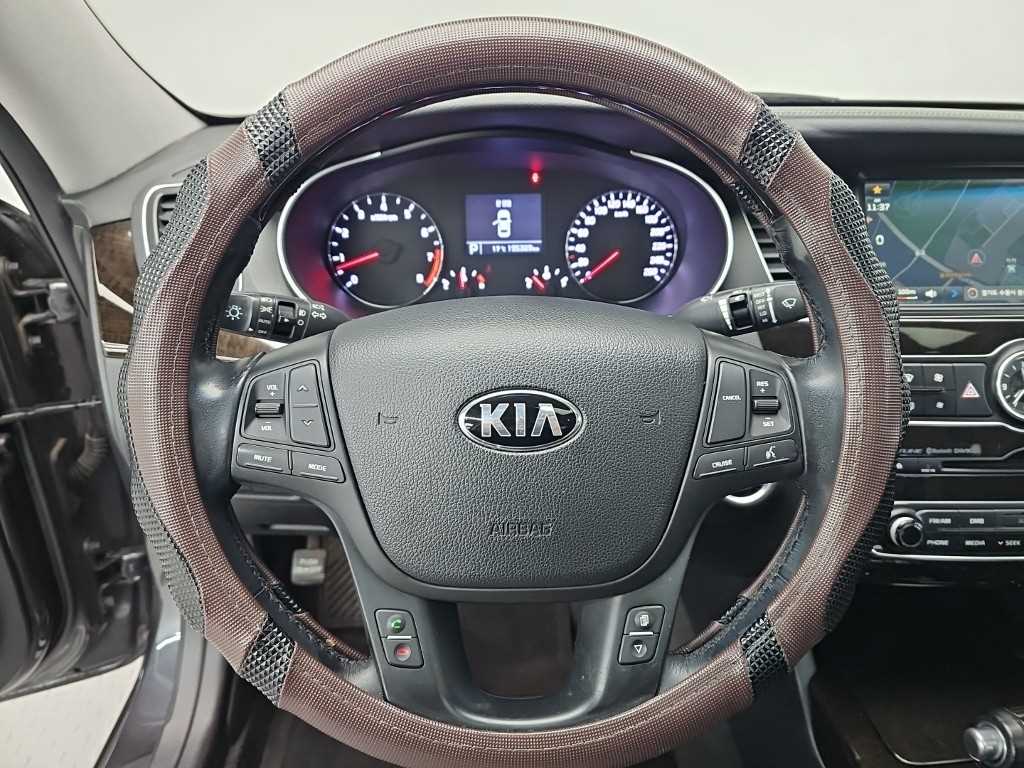 KIA K7 - Vista 9