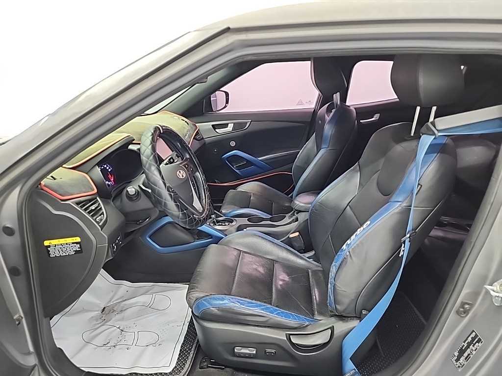 HYUNDAI Veloster - Vista 11