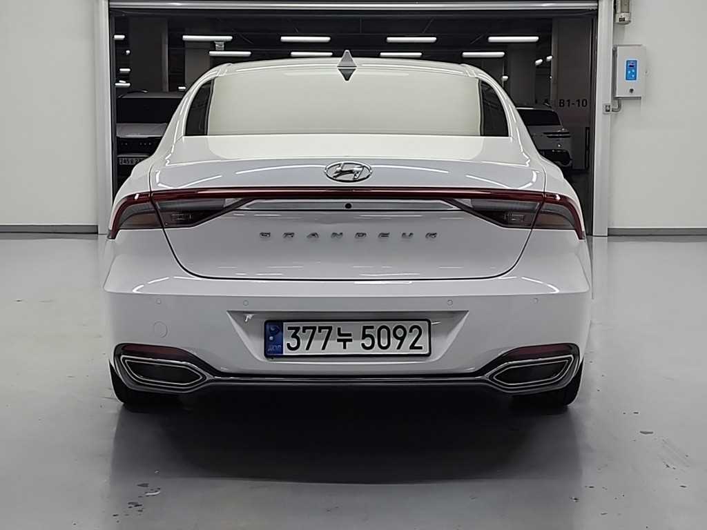 HYUNDAI Grandeur - Vista 3