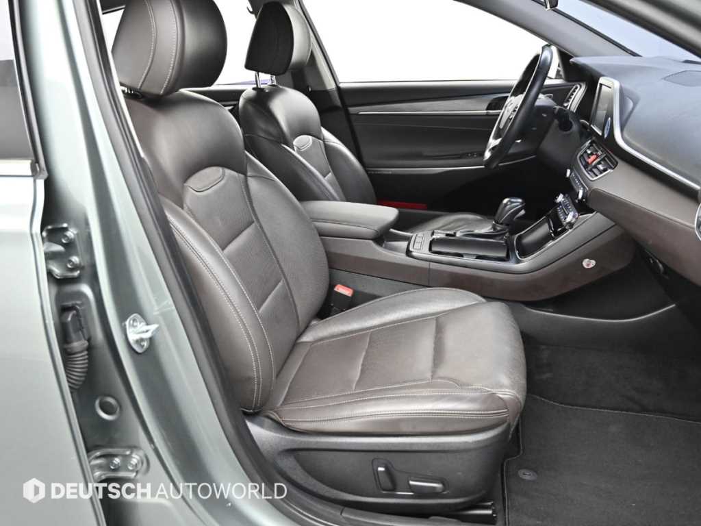 HYUNDAI Grandeur - Vista 10