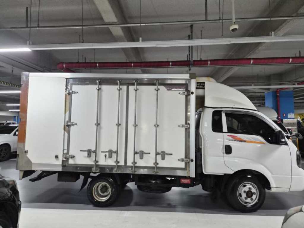 Small Truck Cargo (small) - Vista 2