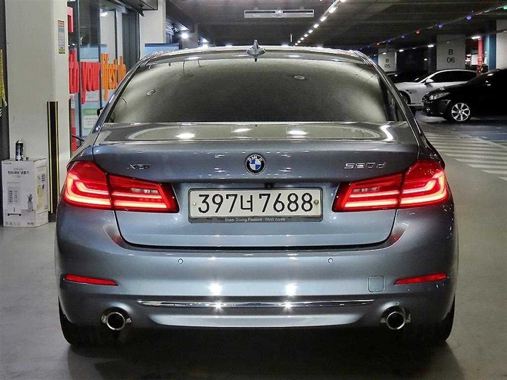 BMW 5 Series - Vista 5