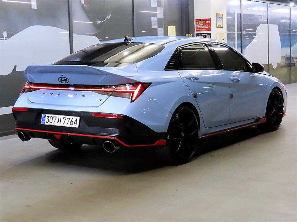 HYUNDAI Avante - Vista 4