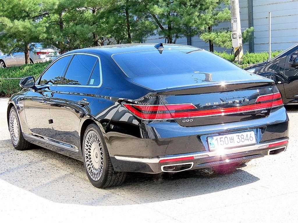 Genesis G90 - Vista 3