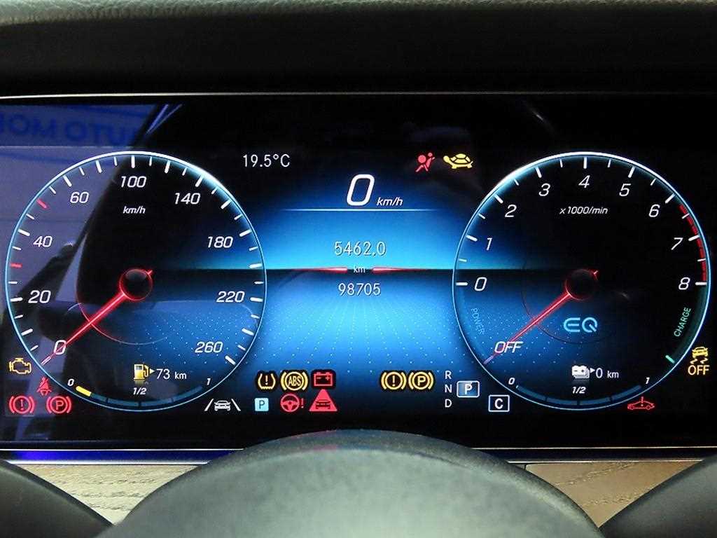 Mercedes Benz E class - Vista 8