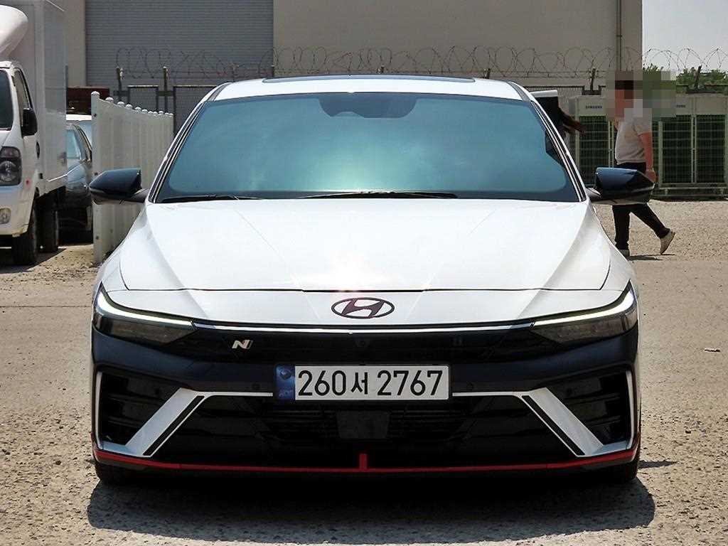 HYUNDAI Avante 2025 Blanco - Importación desde Corea - HF Imports Iquique - Foto 1