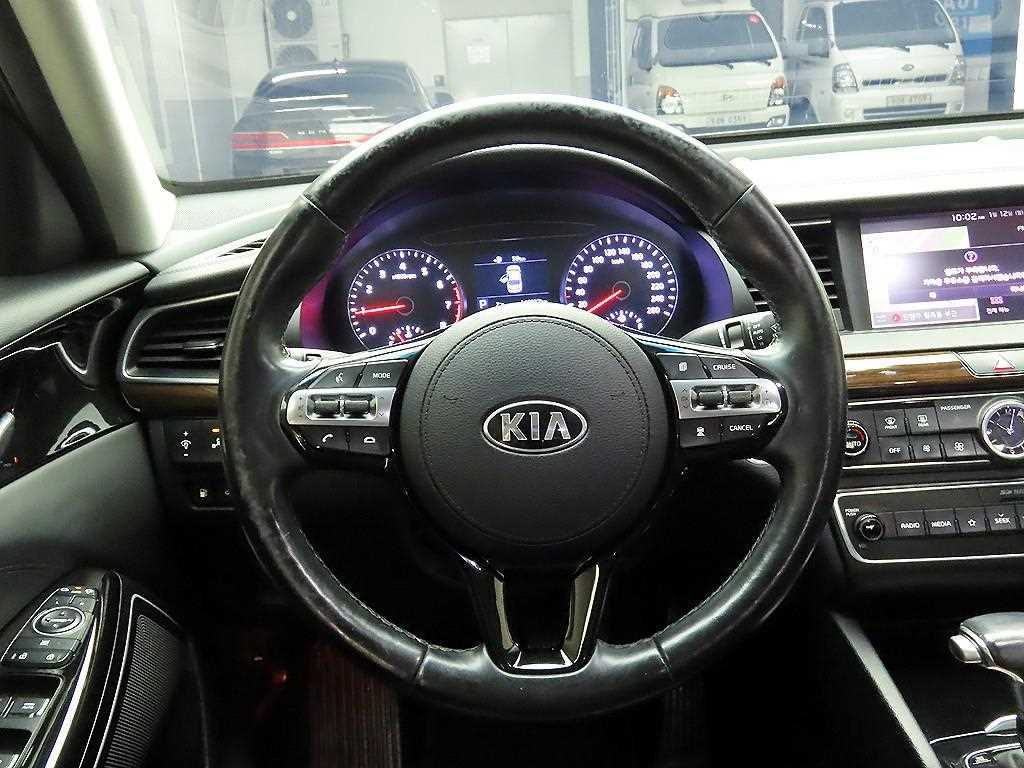 KIA K7 - Vista 8