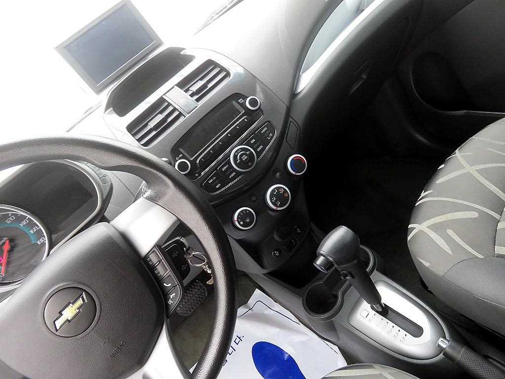 Chevrolet Spark - Vista 12