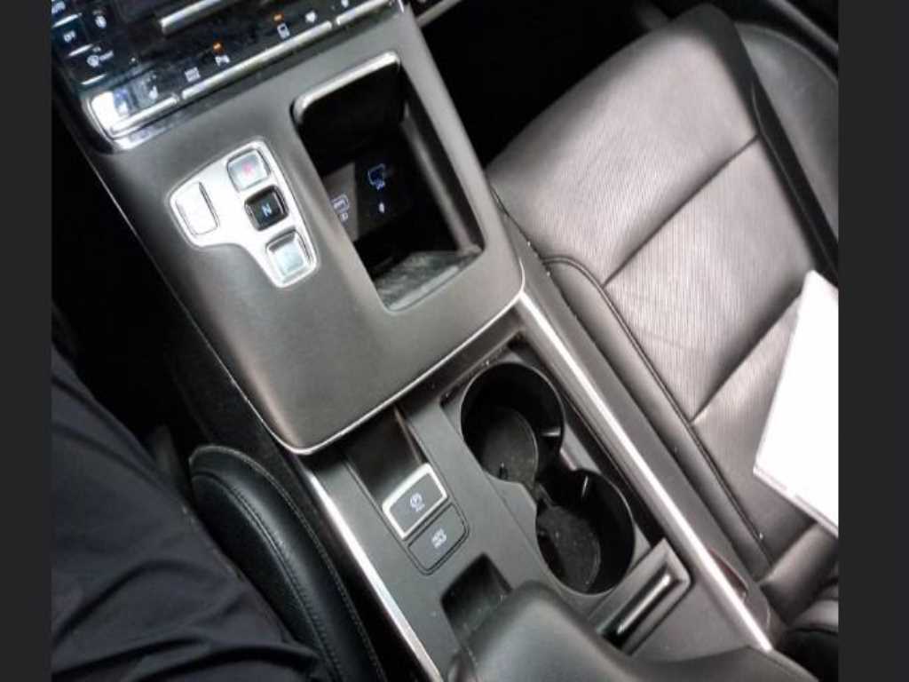 HYUNDAI Grandeur - Vista 9