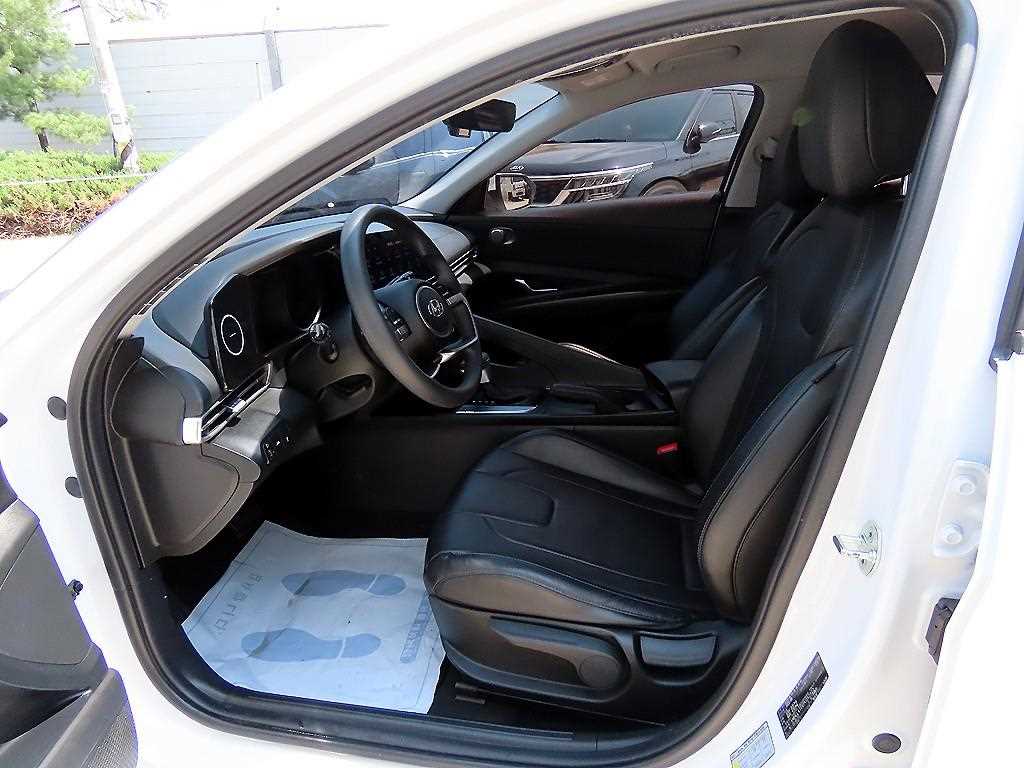 HYUNDAI Avante - Vista 5