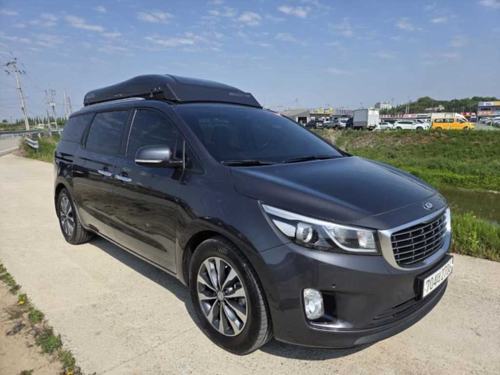 KIA Carnival - Vista 3