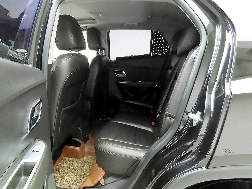 Chevrolet Trax 2017 Negro - Importación desde Corea - HF Imports Iquique - Foto 14