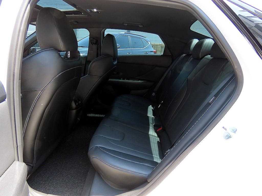 HYUNDAI Avante - Vista 6