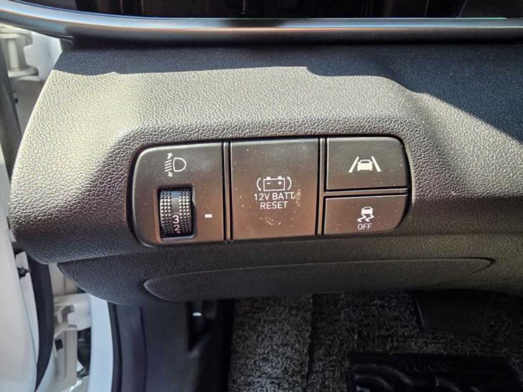 HYUNDAI Avante - Vista 8