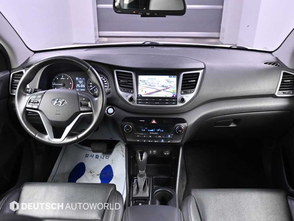 HYUNDAI Tucson - Vista 7