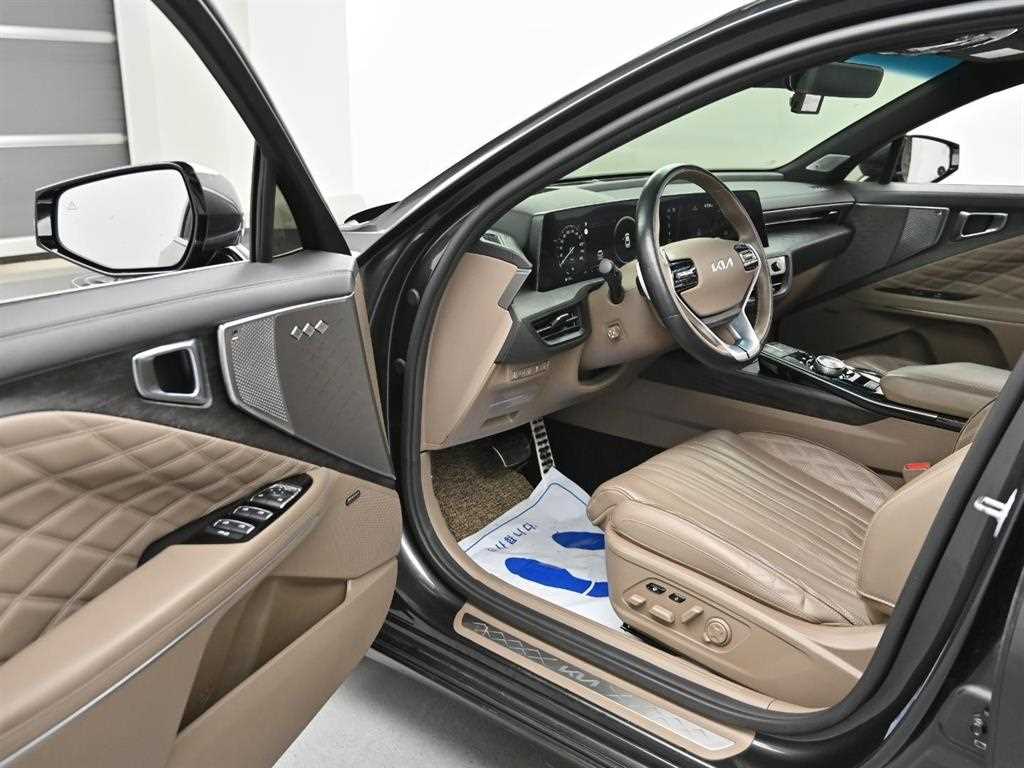 KIA K8 - Vista 11