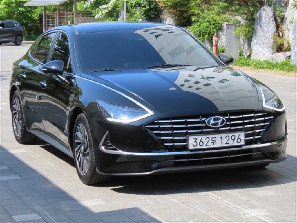 HYUNDAI Sonata - Vista 2