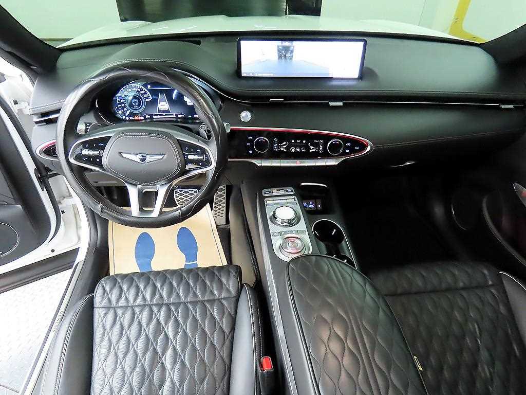 Genesis GV70 - Vista 7