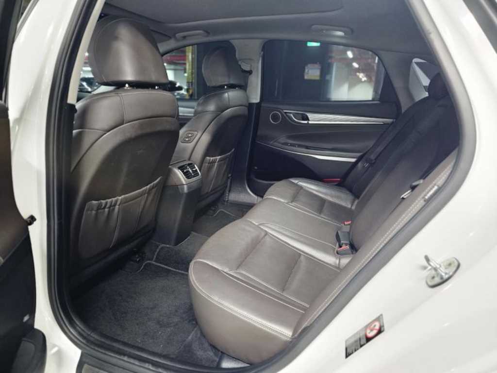 HYUNDAI Grandeur 2018 Blanco - Importación desde Corea - HF Imports Iquique - Foto 17