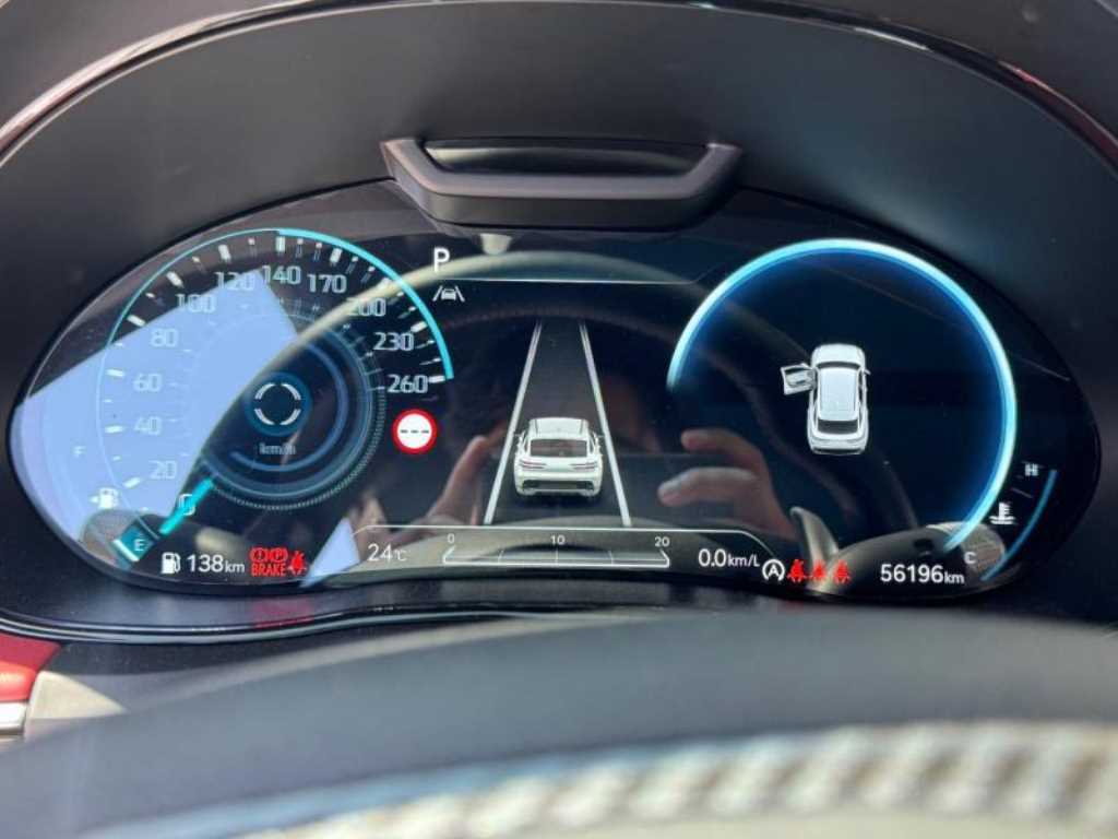Genesis GV70 - Vista 9