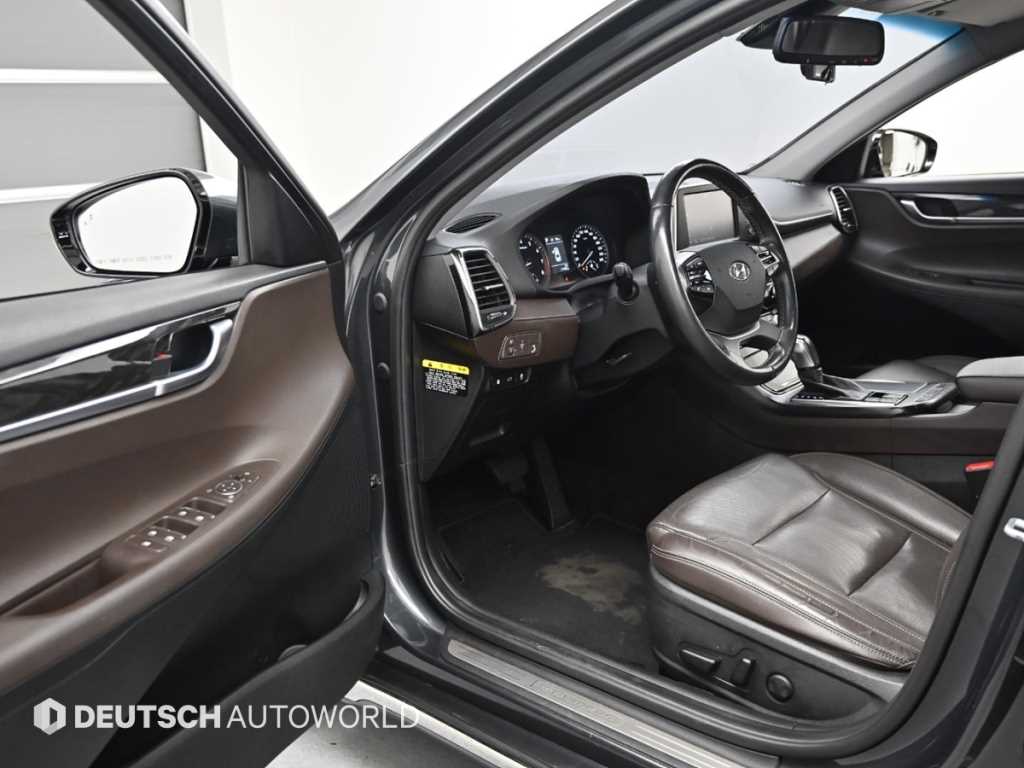 HYUNDAI Grandeur - Vista 11