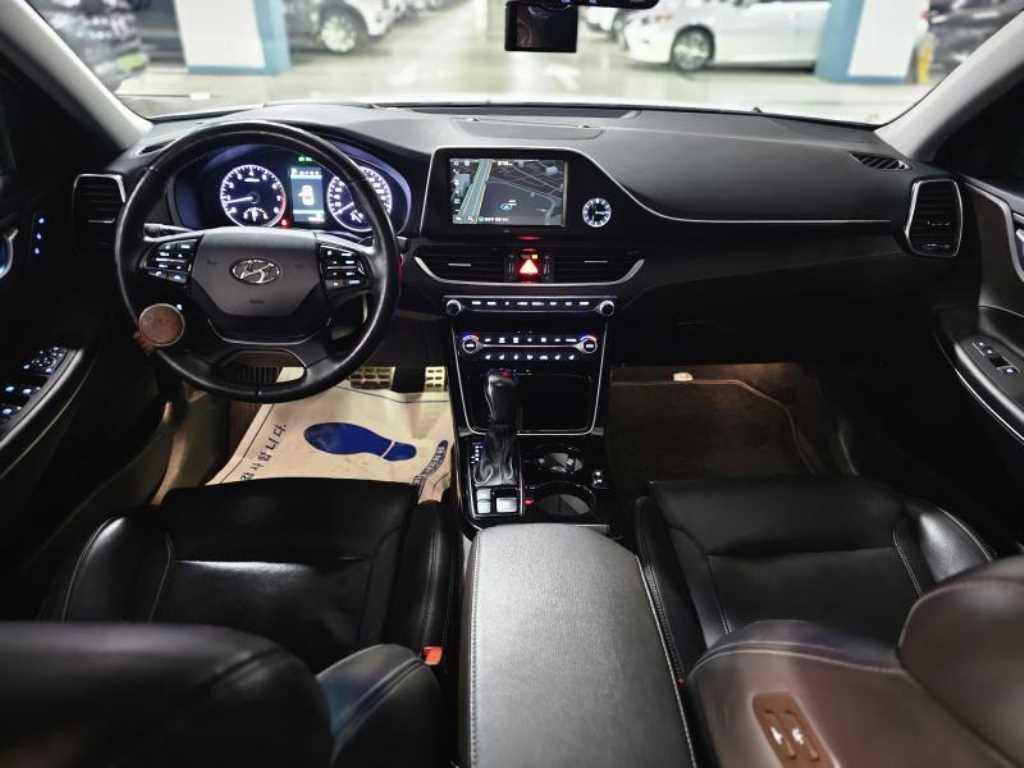 HYUNDAI Grandeur - Vista 7