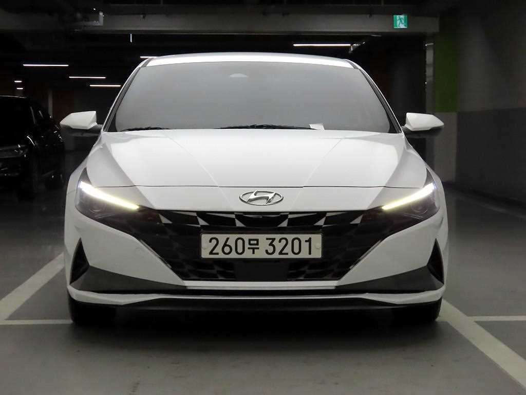 HYUNDAI Avante - Vista 4