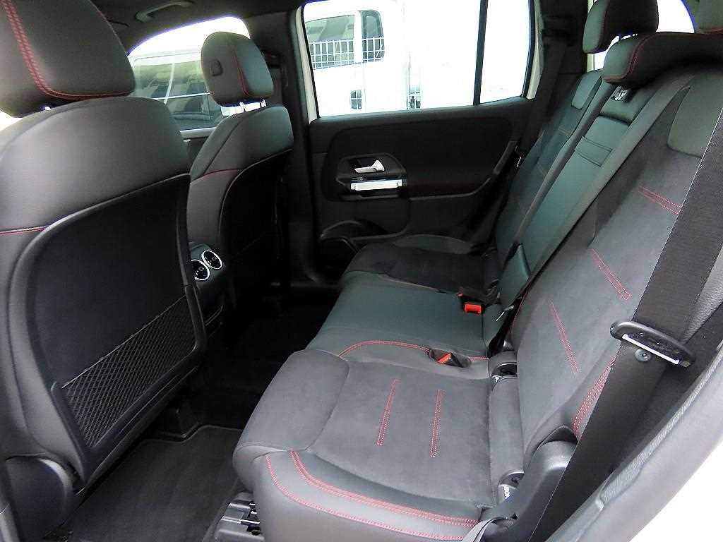 Mercedes Benz GLB Class - Vista 6