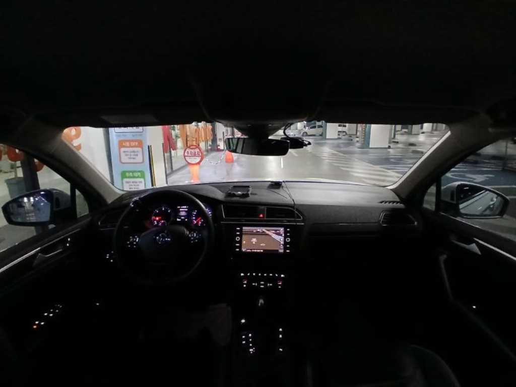 Volkswagen Tiguan - Vista 7