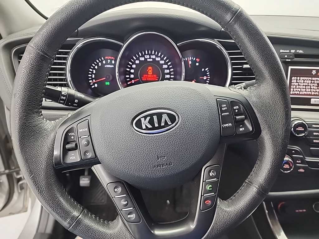 KIA K5 - Vista 9