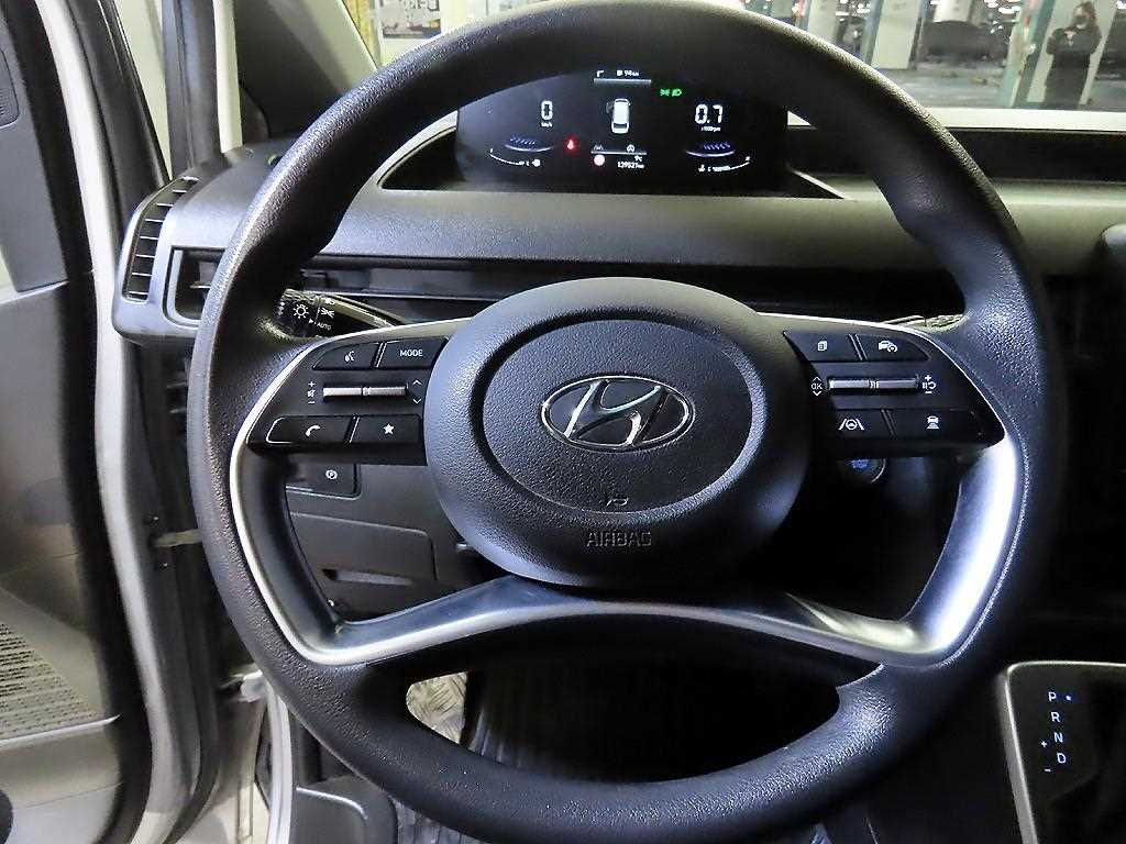 HYUNDAI Staria - Vista 8