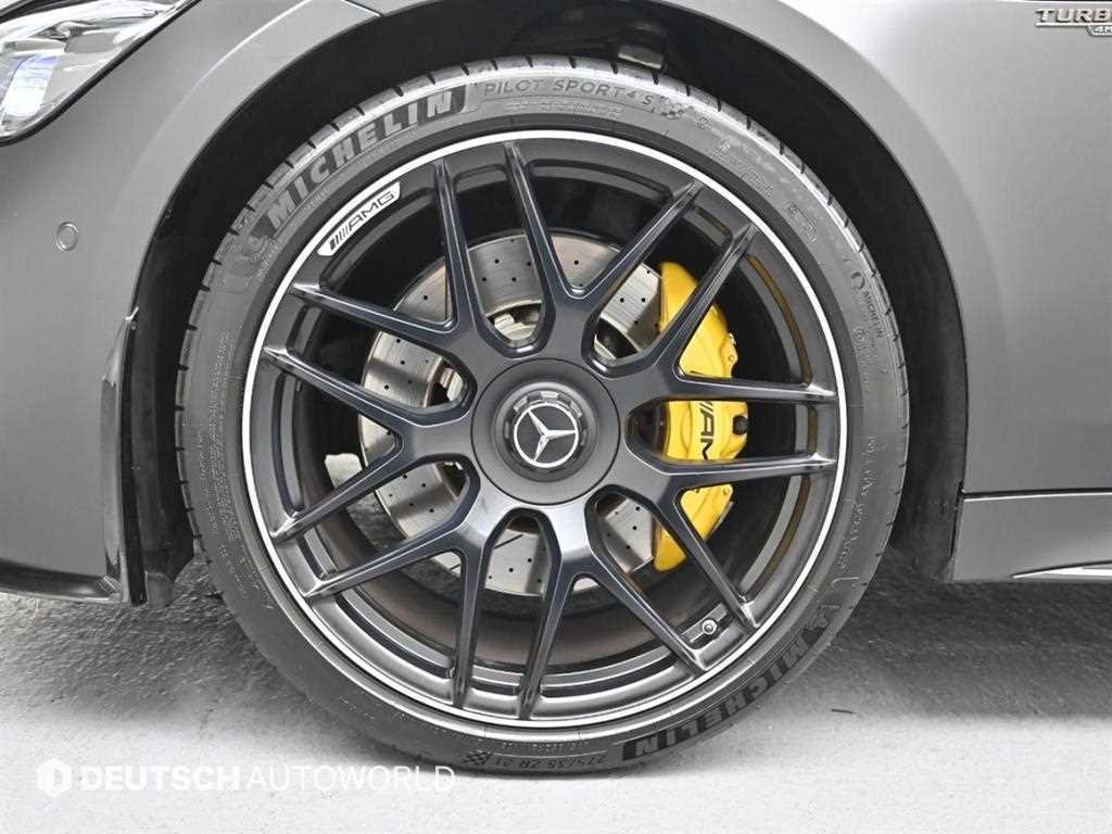 Mercedes Benz AMG GT - Vista 5