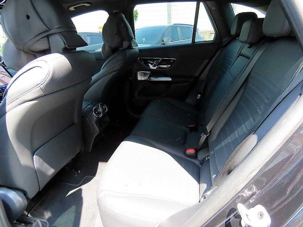 Mercedes Benz GLC Class - Vista 7