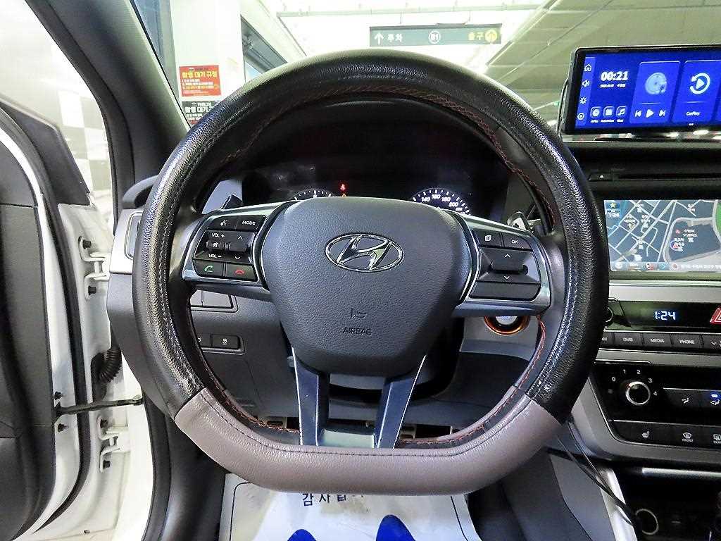 HYUNDAI Sonata - Vista 8