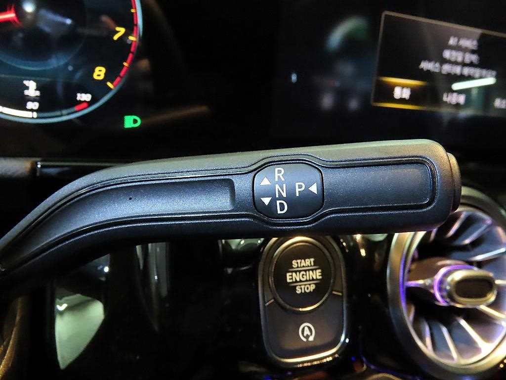 Mercedes Benz GLA Class - Vista 12