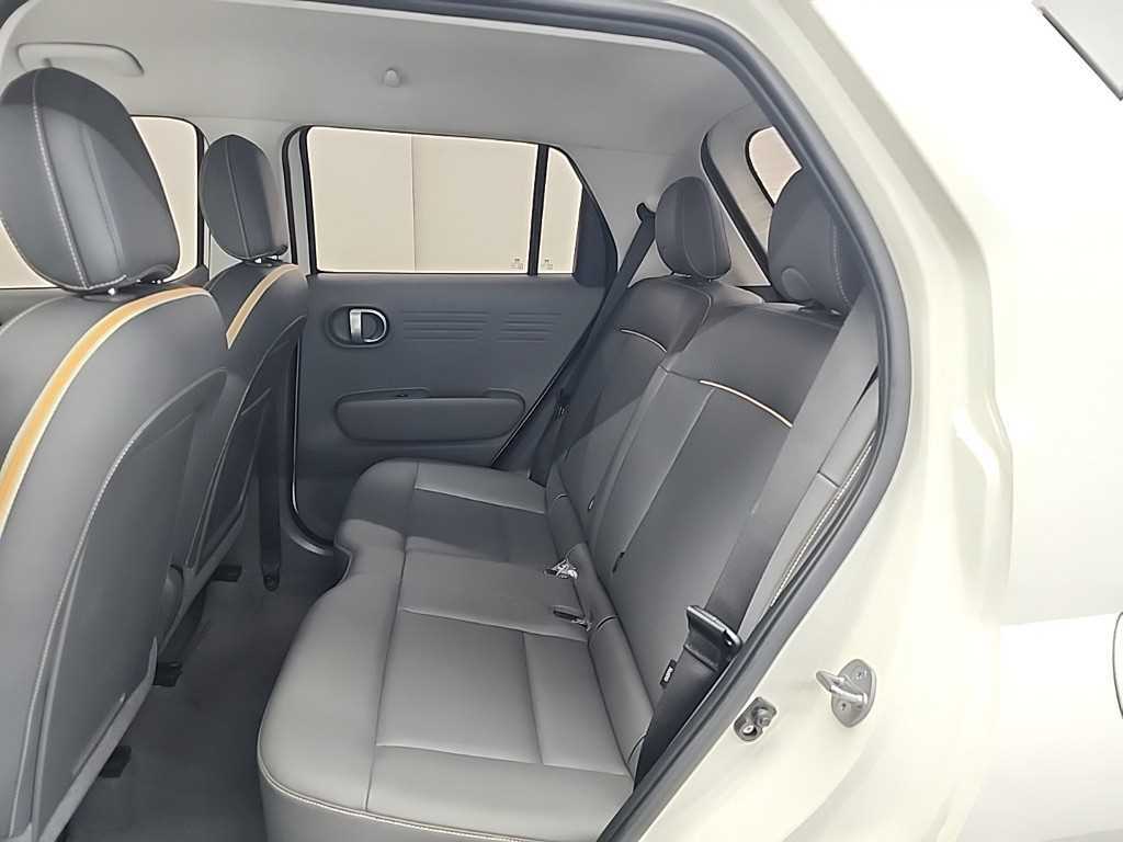 HYUNDAI Casper - Vista 12