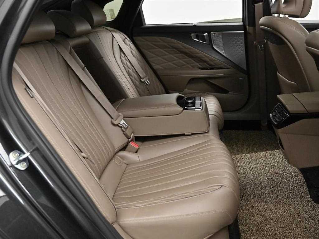KIA K8 - Vista 12