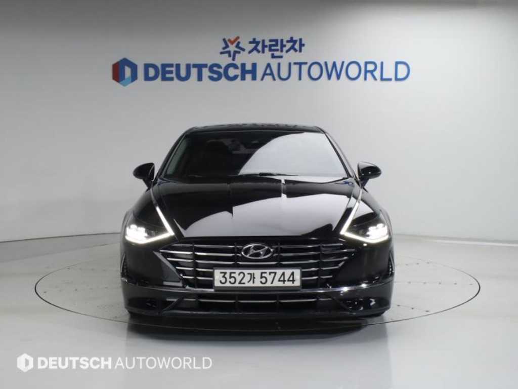 HYUNDAI Sonata - Vista 3