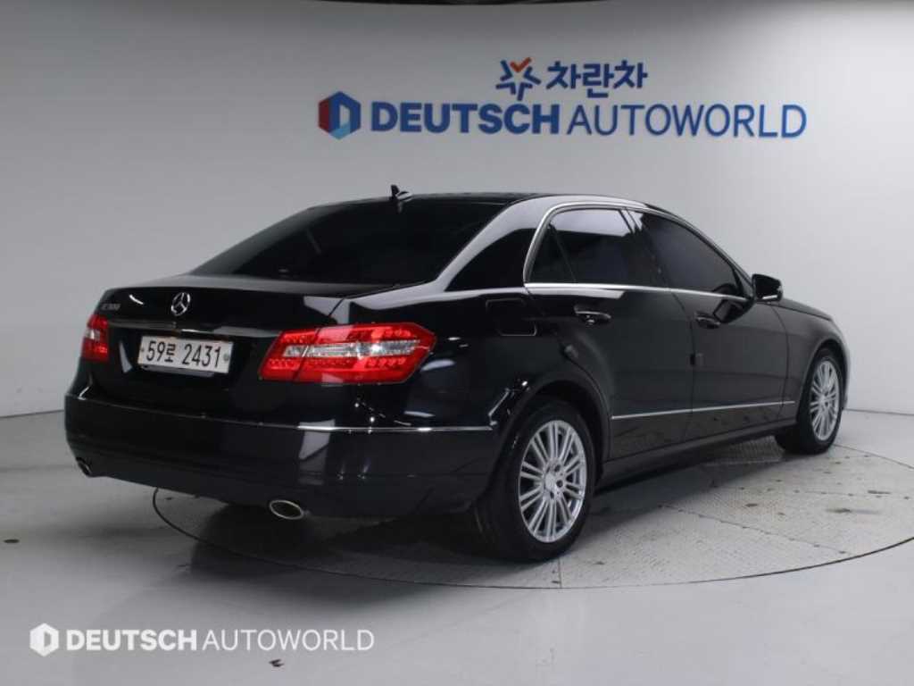 Mercedes Benz E class - Vista 2