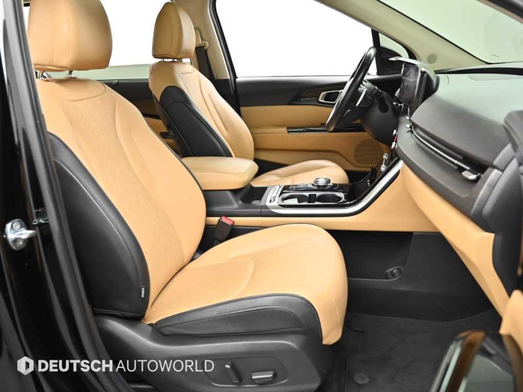 KIA Carnival - Vista 10