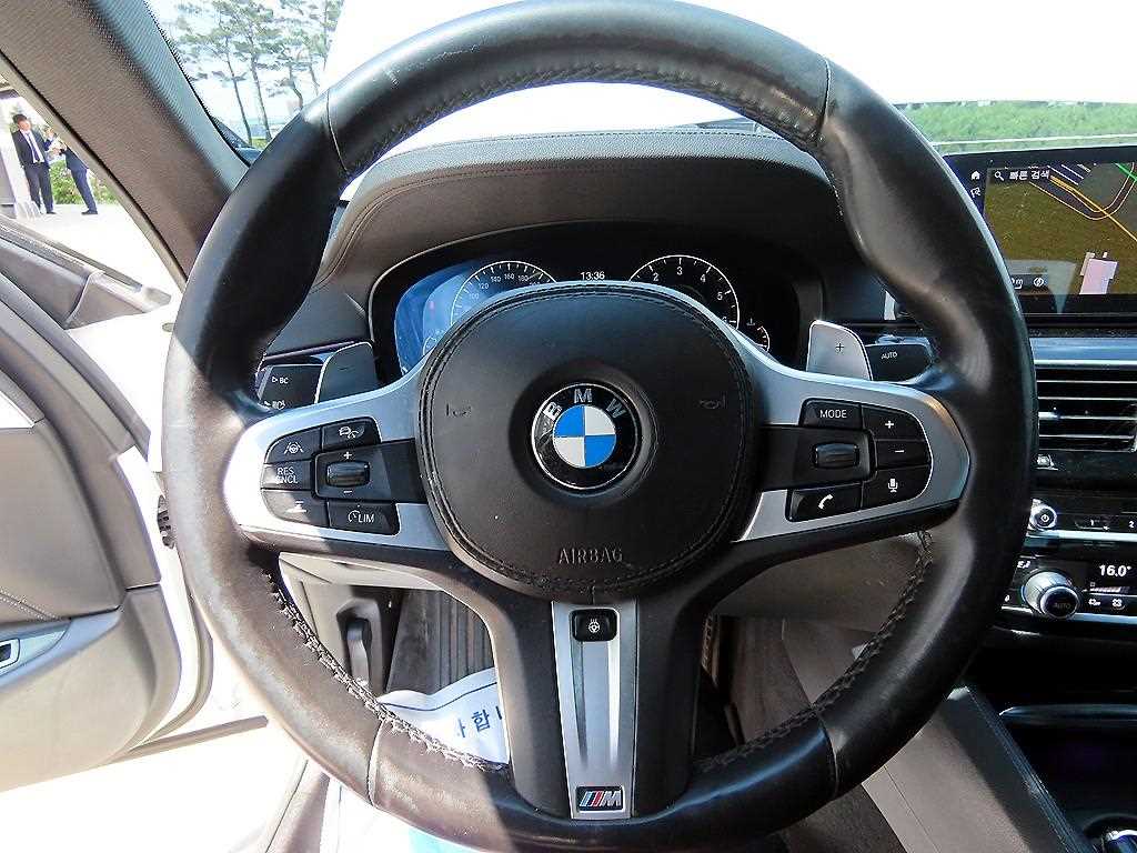 BMW 5 Series - Vista 8