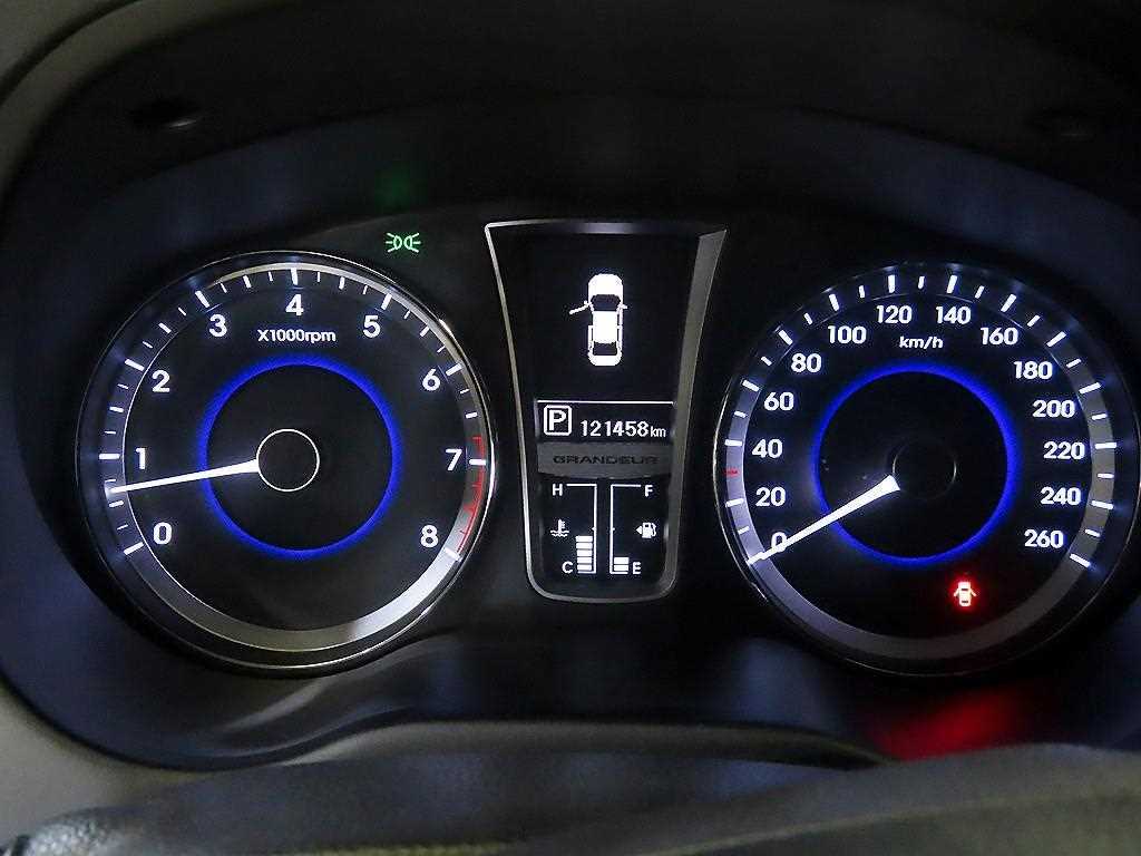 HYUNDAI Grandeur - Vista 9
