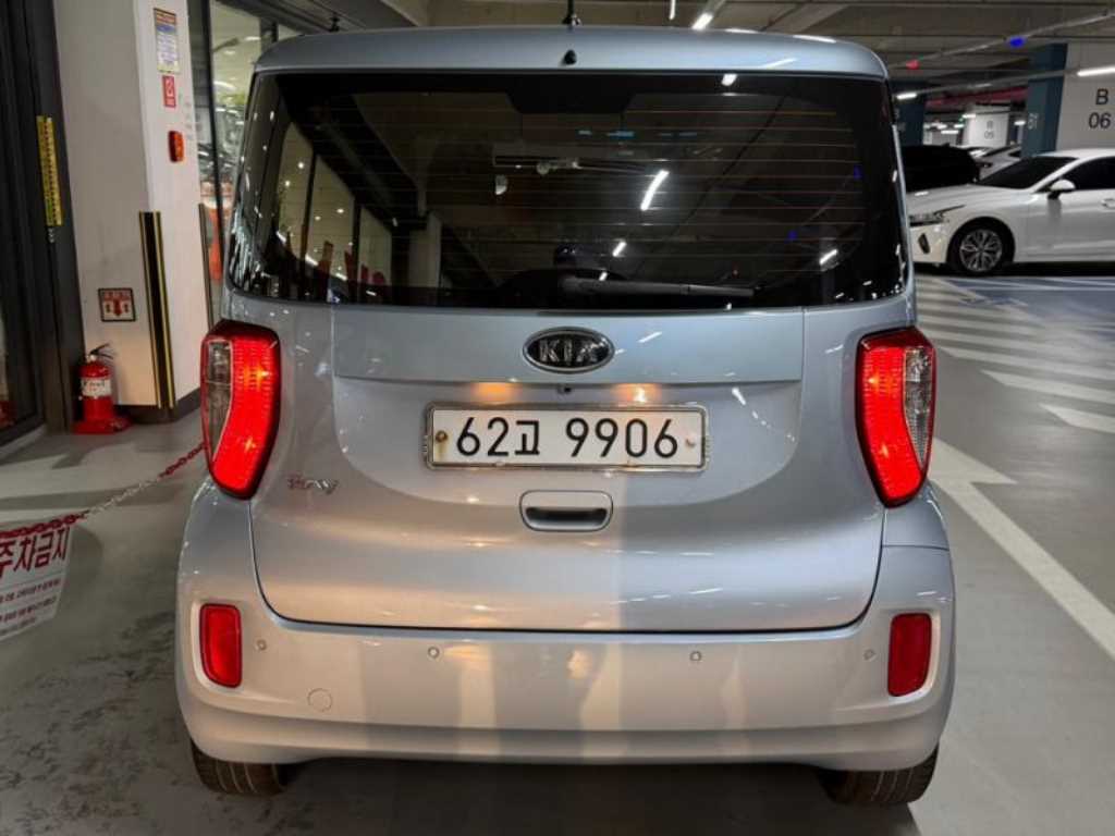 KIA Ray - Vista 5
