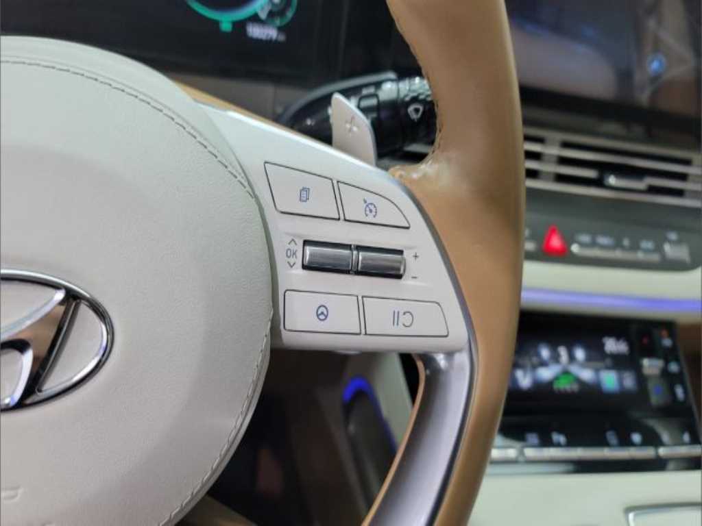 HYUNDAI Grandeur - Vista 9