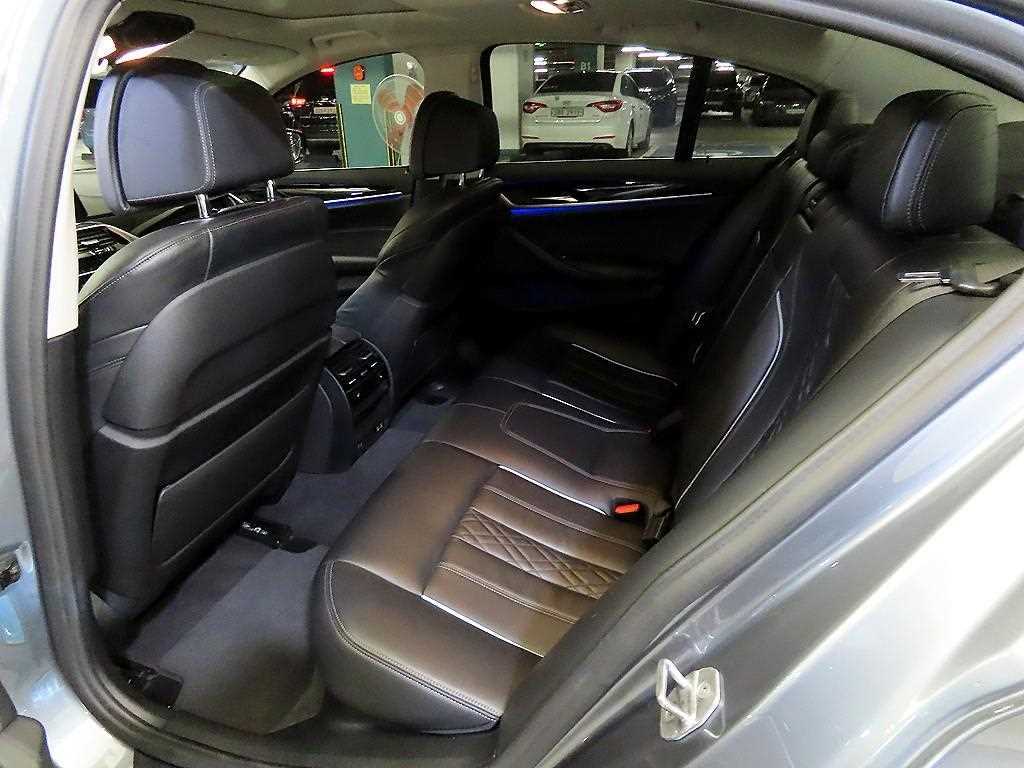 BMW 5 Series - Vista 7